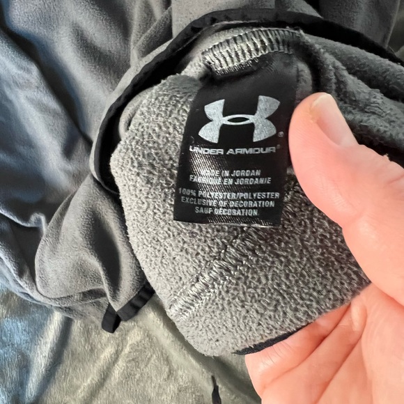 Under Armour fleece 1/2 zip popover - Picture 5 of 5
